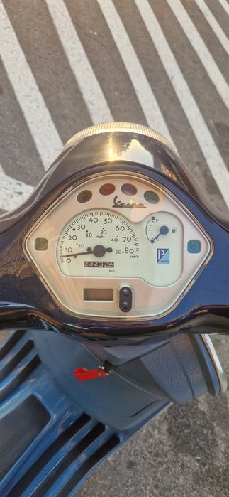 Vand scuter Piaggio Vespa LX50 4t