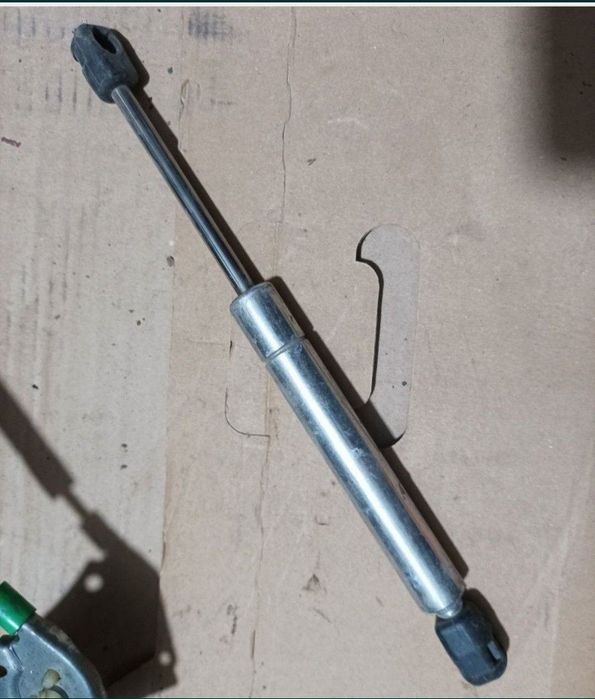Amortizor la capota spate Audi Seat SKODA Volkswagen