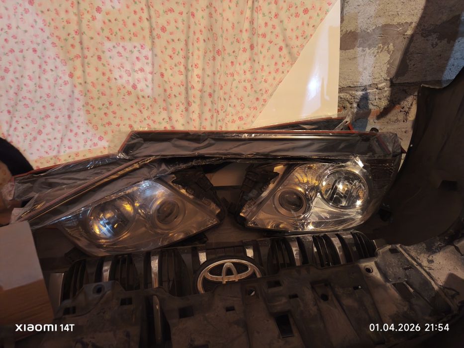 Продам бампер фары решетку