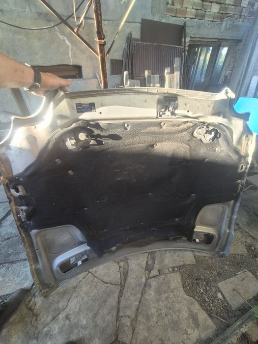 Преден капак за mercedes w209