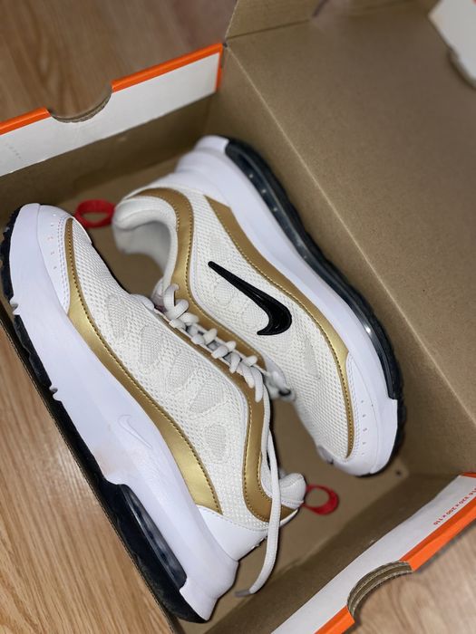 Nike AirMax AP Alb cu Auriu