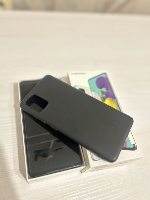 Самсунг А51 2020 года