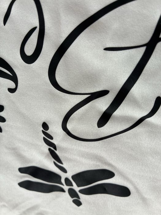 Бяла блуза а дълъг ръкав