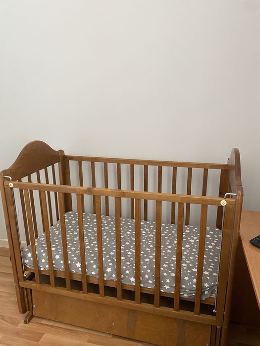 Продам Детскую манежка
