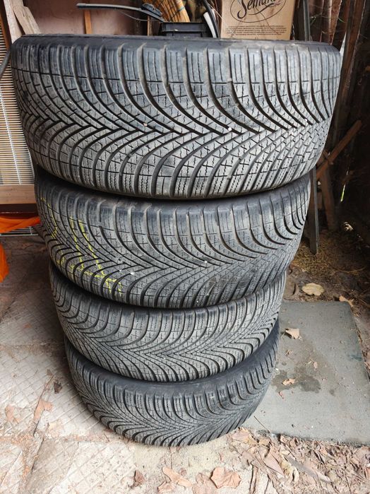 Все сезонни гуми Debica