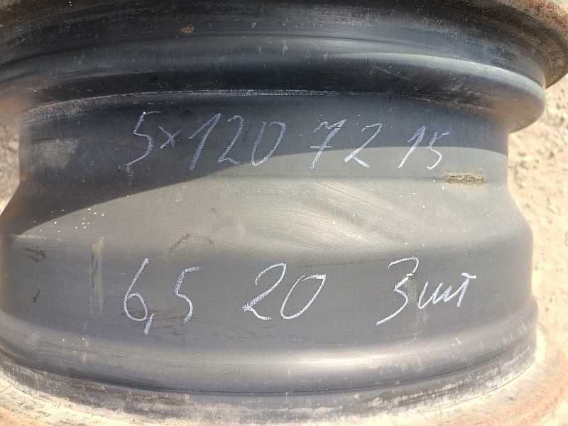 Продам оригинальные металлические диски на BMW 5 е34