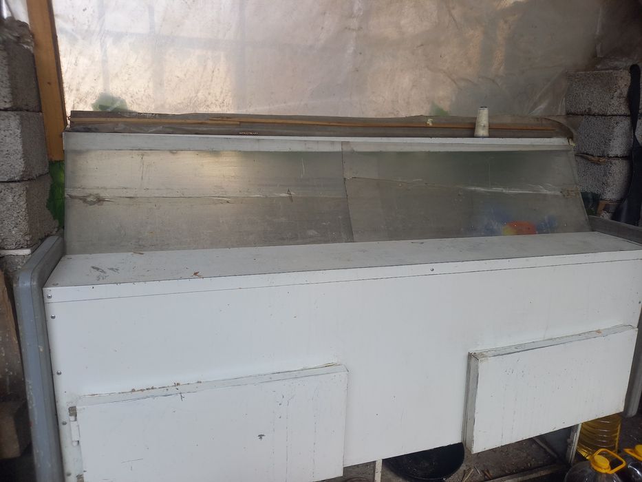 Витрина холодильник , морозильник