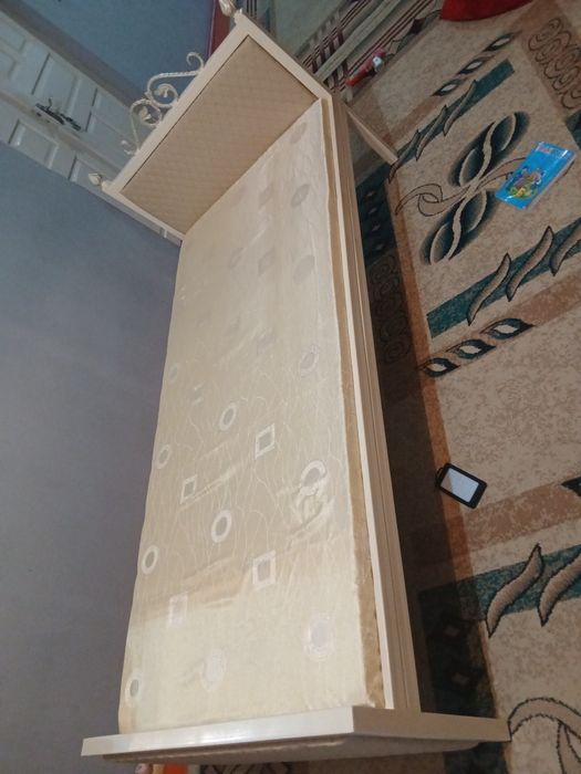 Кровать сатылады.