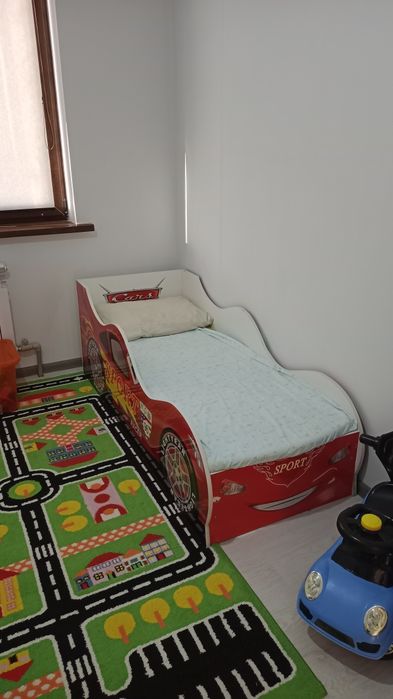 Срочно продам Детский спальный комплект