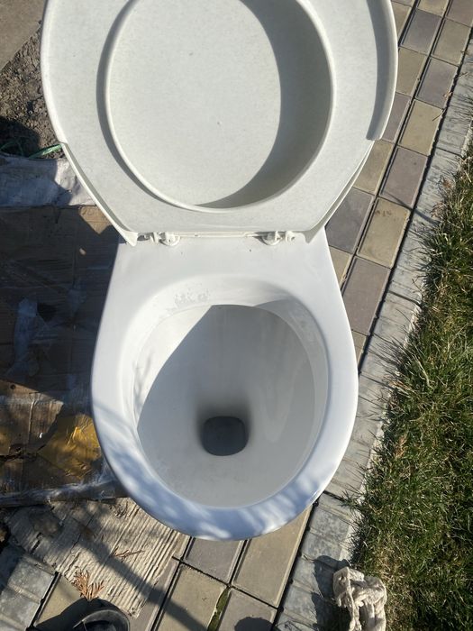 Продам     унитаз