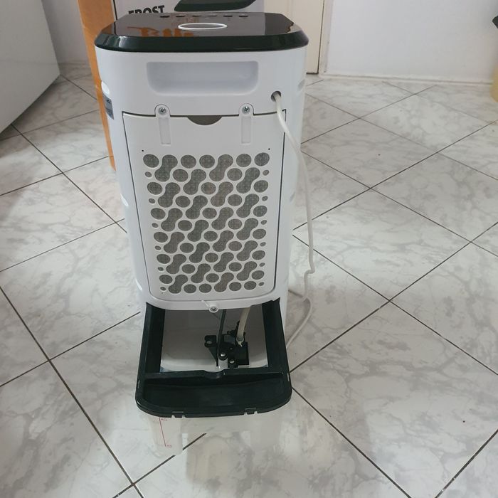 Racitor de aer portabil ETA Frost 2568, 65 W, 3.5 L, temporizator,