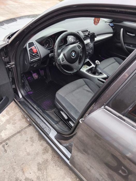 Vând bmw seria 1