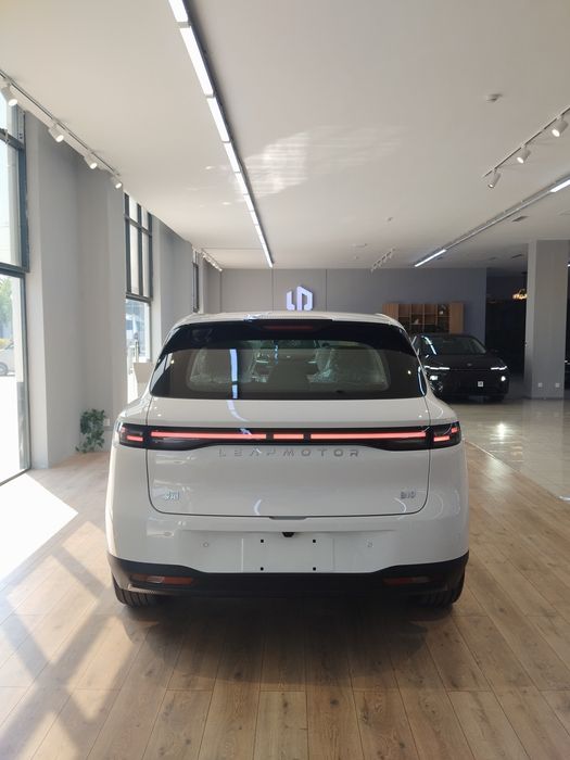 Leapmotrs B10 510 Km SMART 3-Yil yoki 120 000 Km Kafolat