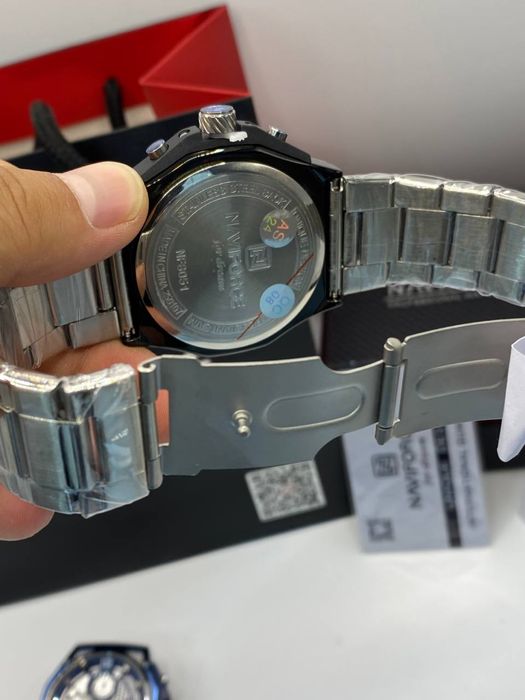 Часы NAVIFORCE мужские