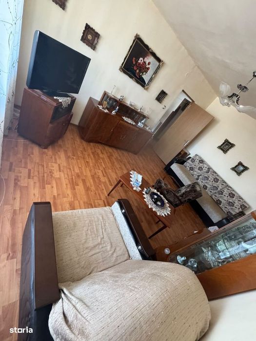 Apartament 3 camere, 70 mp utili, balcon, zona Cetate, Alba Iulia — fotografia 1