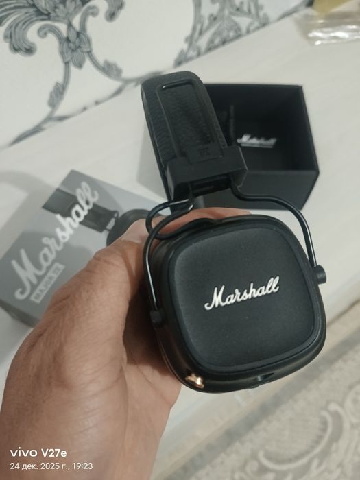 Продам оригинальные наушники Marshall