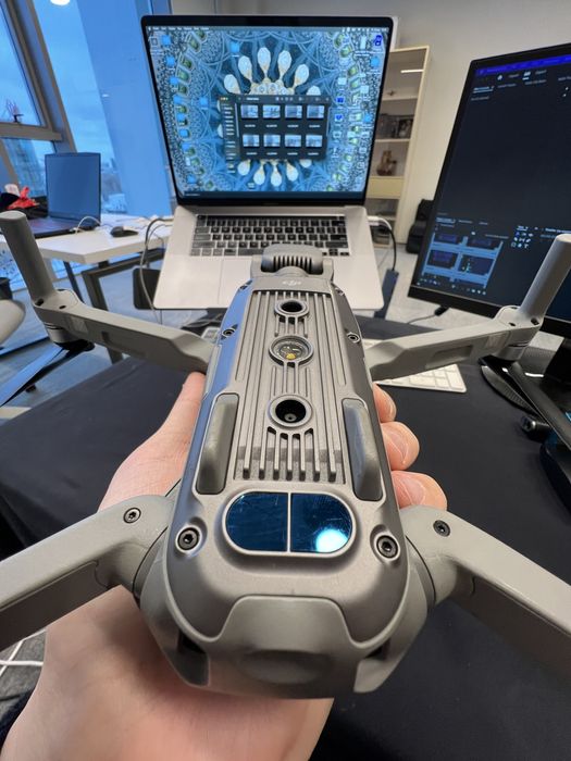 Продам DJI Air 2S