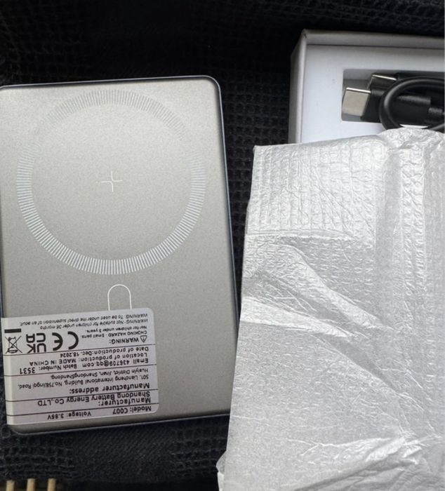 Power bank ultra slim magnetic