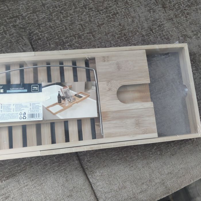 Бамбукова масичка за баня за релаксация