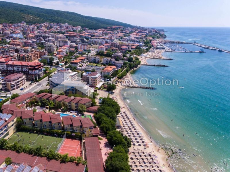 Продава се Тристаен апартамент в Свети Влас - 72 кв.м за 2584 €/кв.м - Снимка #1