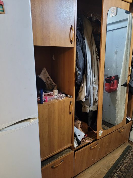 Продам прихожку в коридор