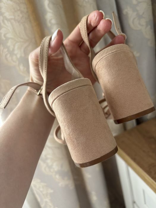 Sandale H&M bej pudrat