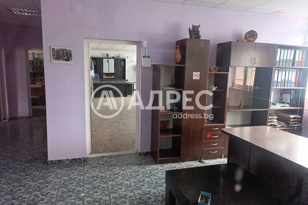 Продава се Склад в Разград, Център - 4488 кв.м за 51 €/кв.м - Снимка #8