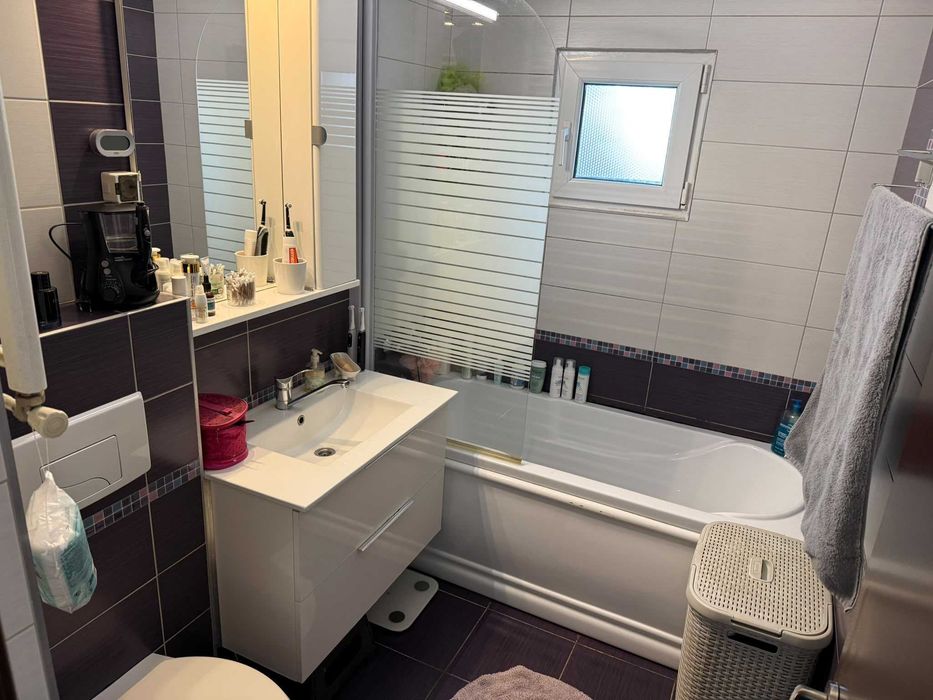 Proprietar: Vand apartament cu 3 camere: Cluj - zona Mărăști