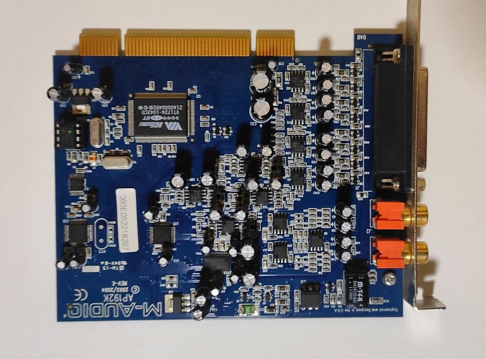 M-Audio AP192K zvukovoy karta sotiladi xolati juda yaxshi.