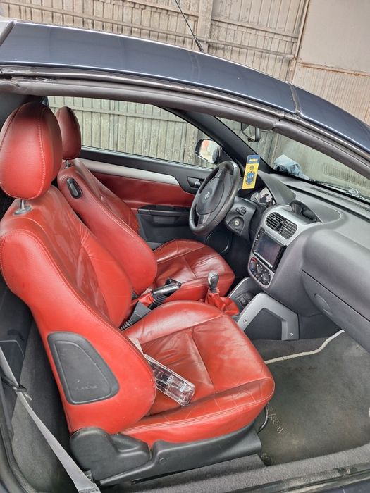 Vand opel tigra decapotabil an 2007 in stare buna.