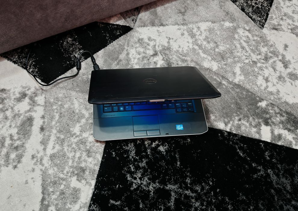 Laptop Dell Latitude i5 gen2