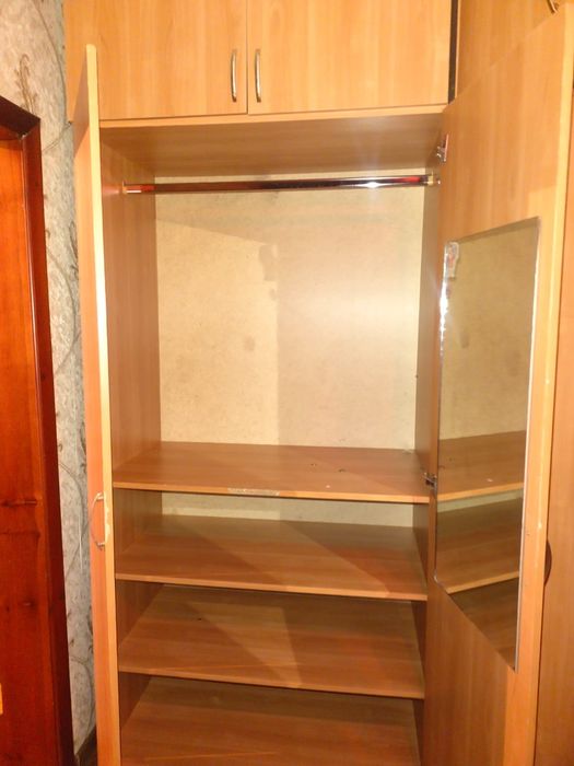 Большой, вместительный шкаф для вещей