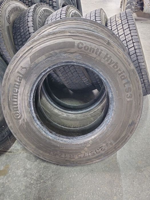 Anvelope 235 75 r 17.5 continental.