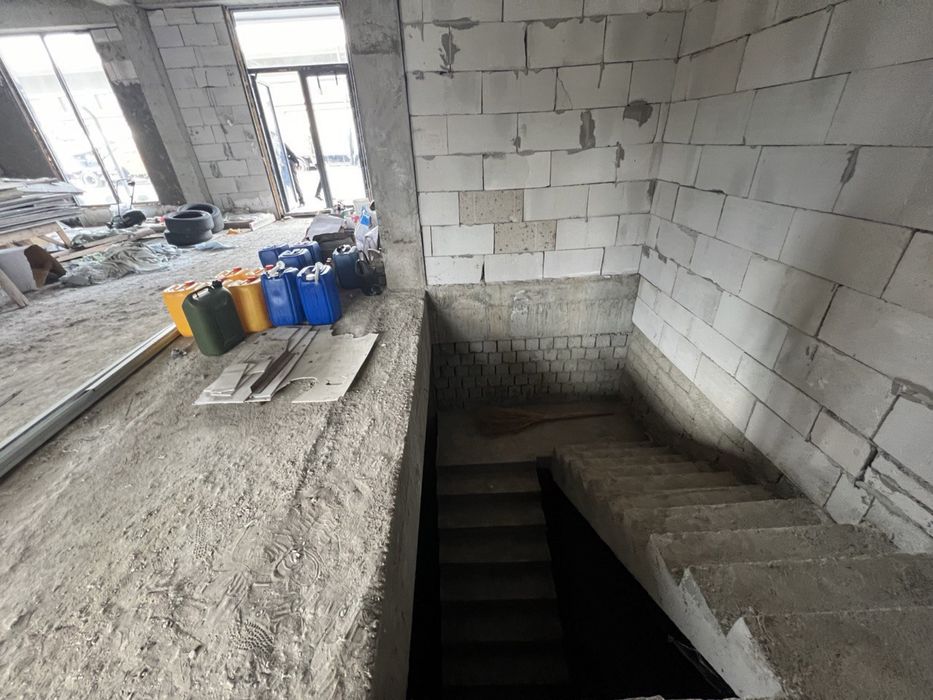 Аренда помощения 165-300 кв метров 1 этаж с падвалом