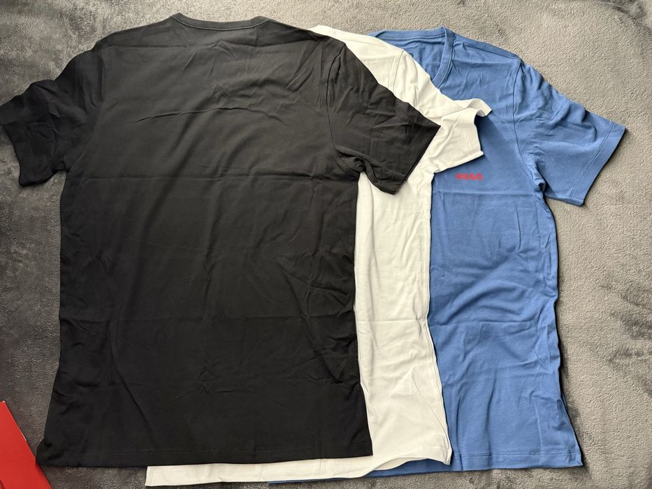 HUGO set 3 tricouri corp alb-negru-albastru marimea S noi originale
