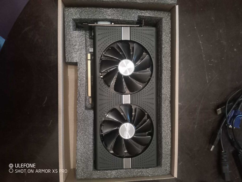 Vand placa video SAPPHIRE NITRO+ RADEON RX 580 Pret 650 lei