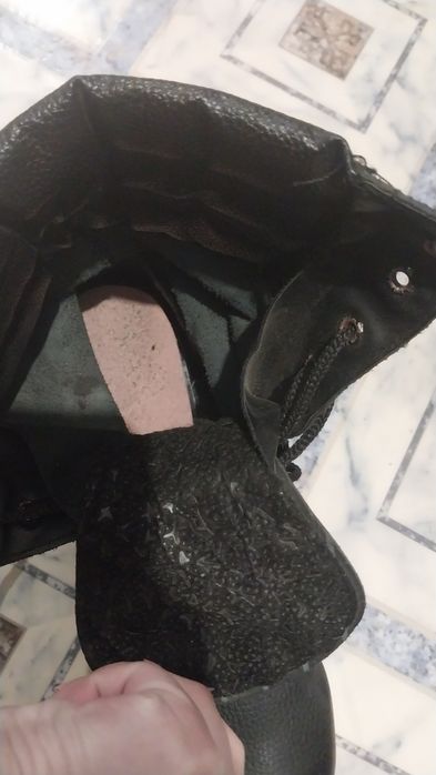 Срочно продам берцы