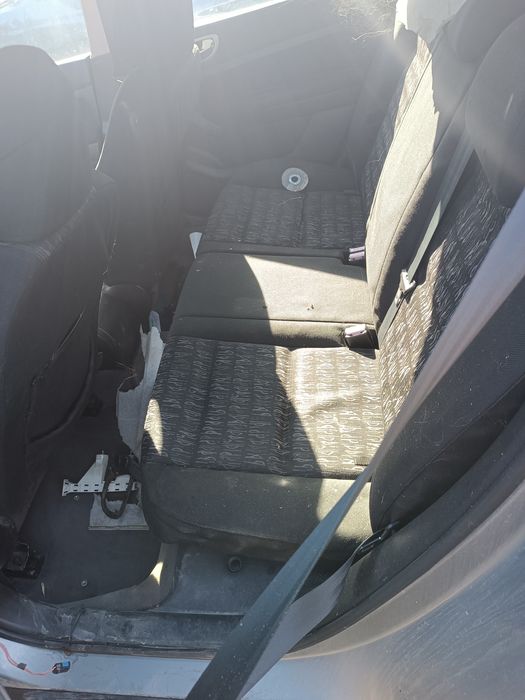 Peugeot 307 2.0HDI дизел на Части