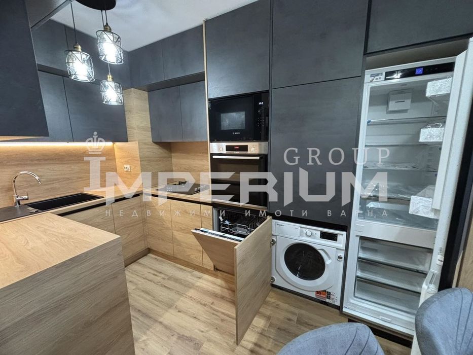 Продава се Двустаен апартамент в Варна, Кайсиева градина - 60 кв.м за 9 €/кв.м - Снимка #2