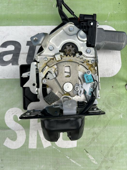 Încuietoare, broască  haion Soft close Ford Kuga 2015