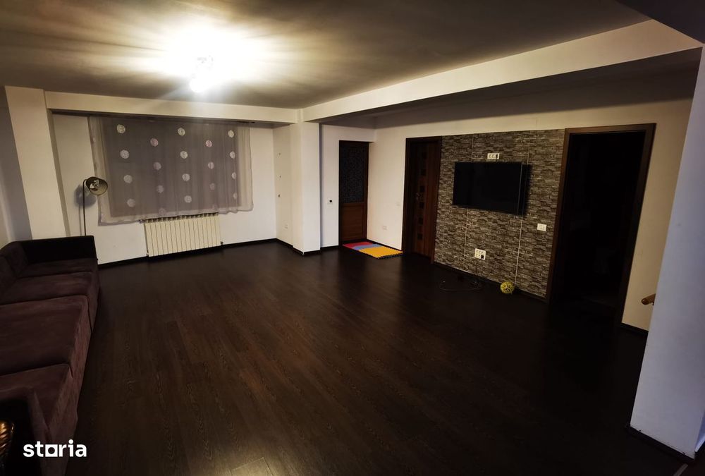 Navodari - Vila D+P+2 +T - ideală pt 2 familii sau ca Business