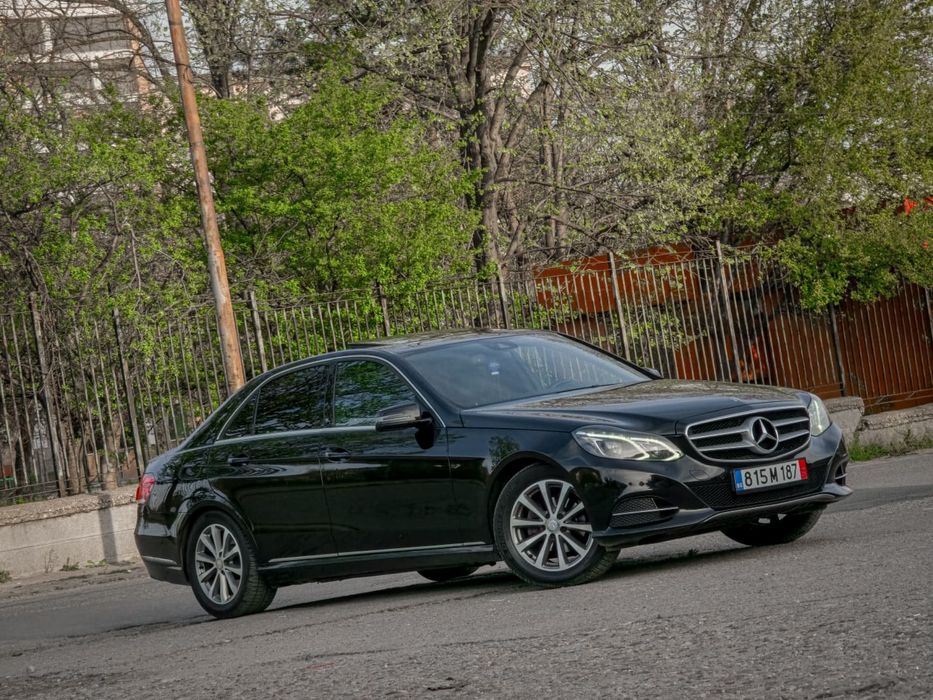 Mercedes-benz E220 7G-Tronic/LED/Шибедах