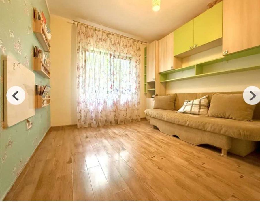 Ofer spre inchiriere apartament cu 3 camere