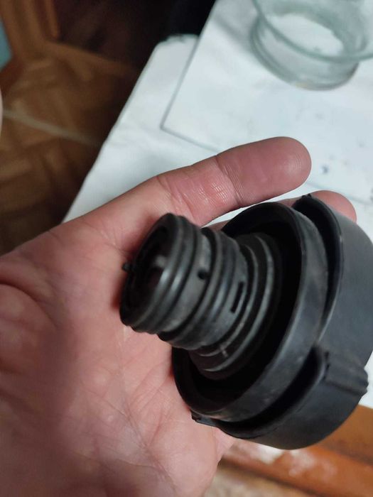 продам крышку багажника  бмв е 36