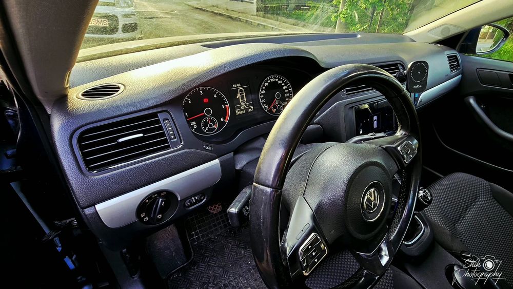 Volkswagen Jetta (2014) – 1.6 TDI | Foarte Îngrijită | Dotări Multimedia Premium