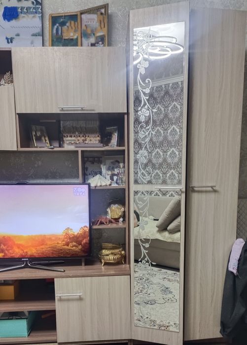 Продам.    стенку-горку