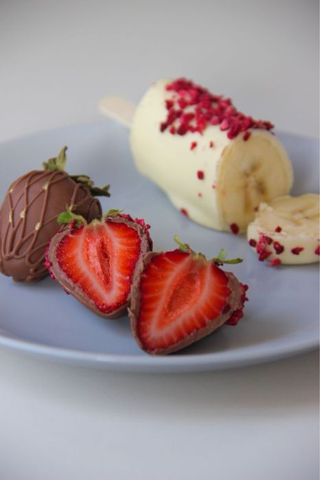 Клубника в шоколаде Астана