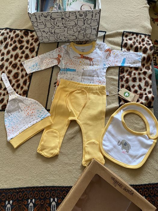 Костюмы для новорождённых