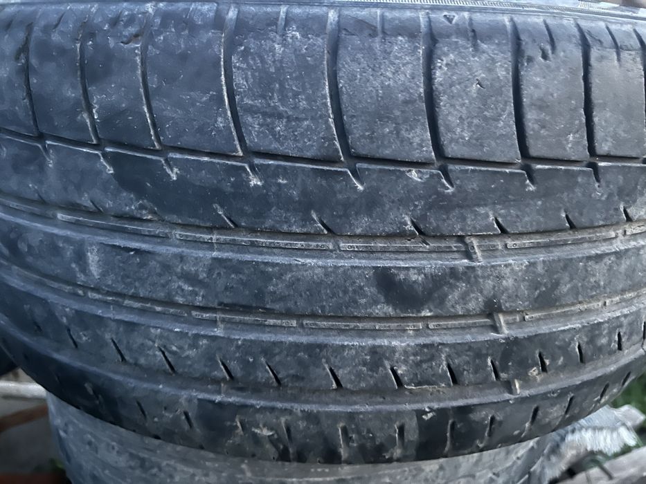 Продам 2 резины 225/45/17