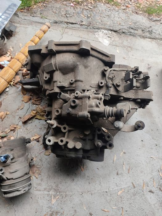 Коробка механика Митсубиси Спейс вагон 2002